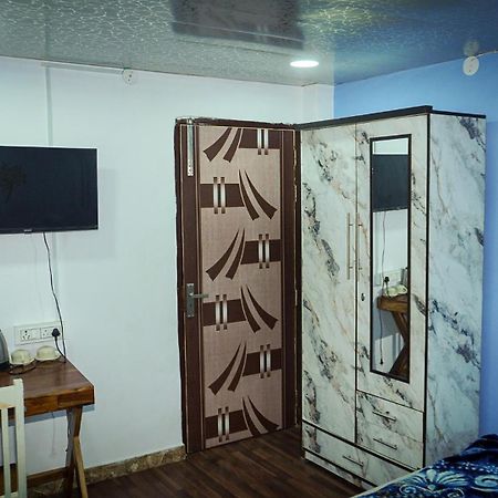 Flips With Mykonos Guest House New Delhi Extérieur photo