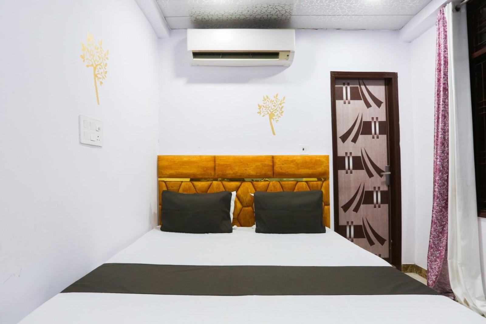 Flips With Mykonos Guest House New Delhi Extérieur photo