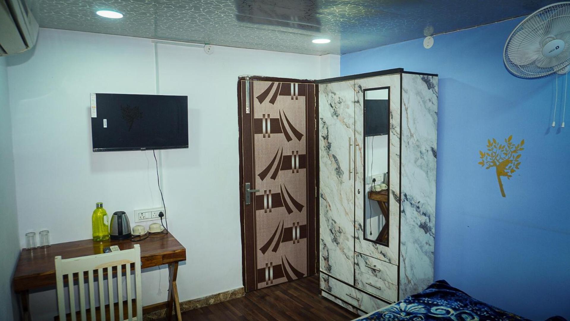 Flips With Mykonos Guest House New Delhi Extérieur photo