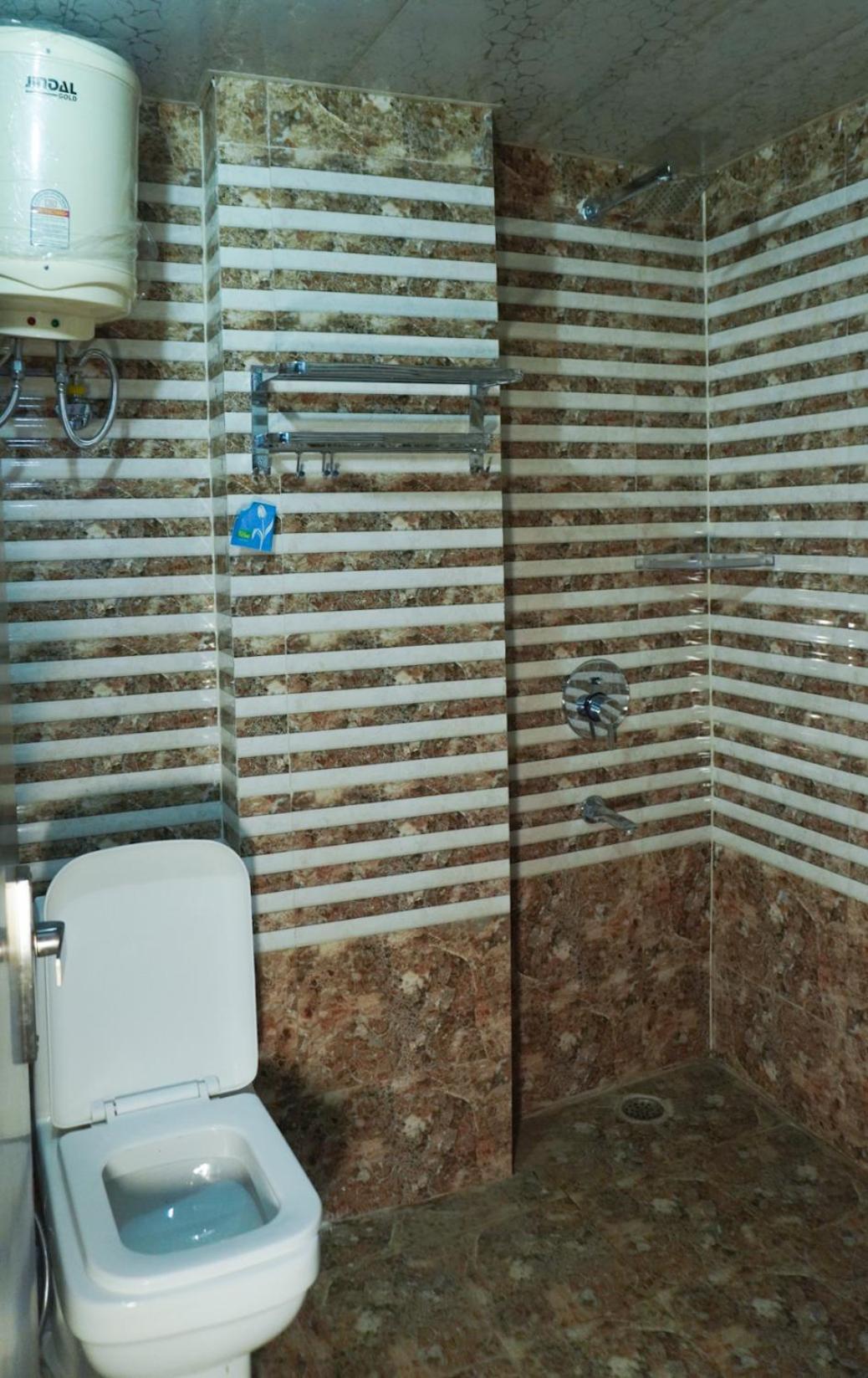 Flips With Mykonos Guest House New Delhi Extérieur photo